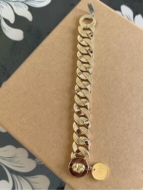 A beautiful gold-plated bracelet